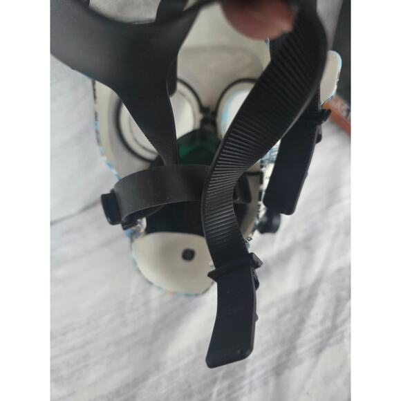 Nugg Life Blue Skull Gas Mask Costume Prop Adjustable Cosplay Mask - Picture 3 of 3